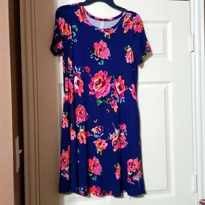 Floral Navy T-shirt dress Medium